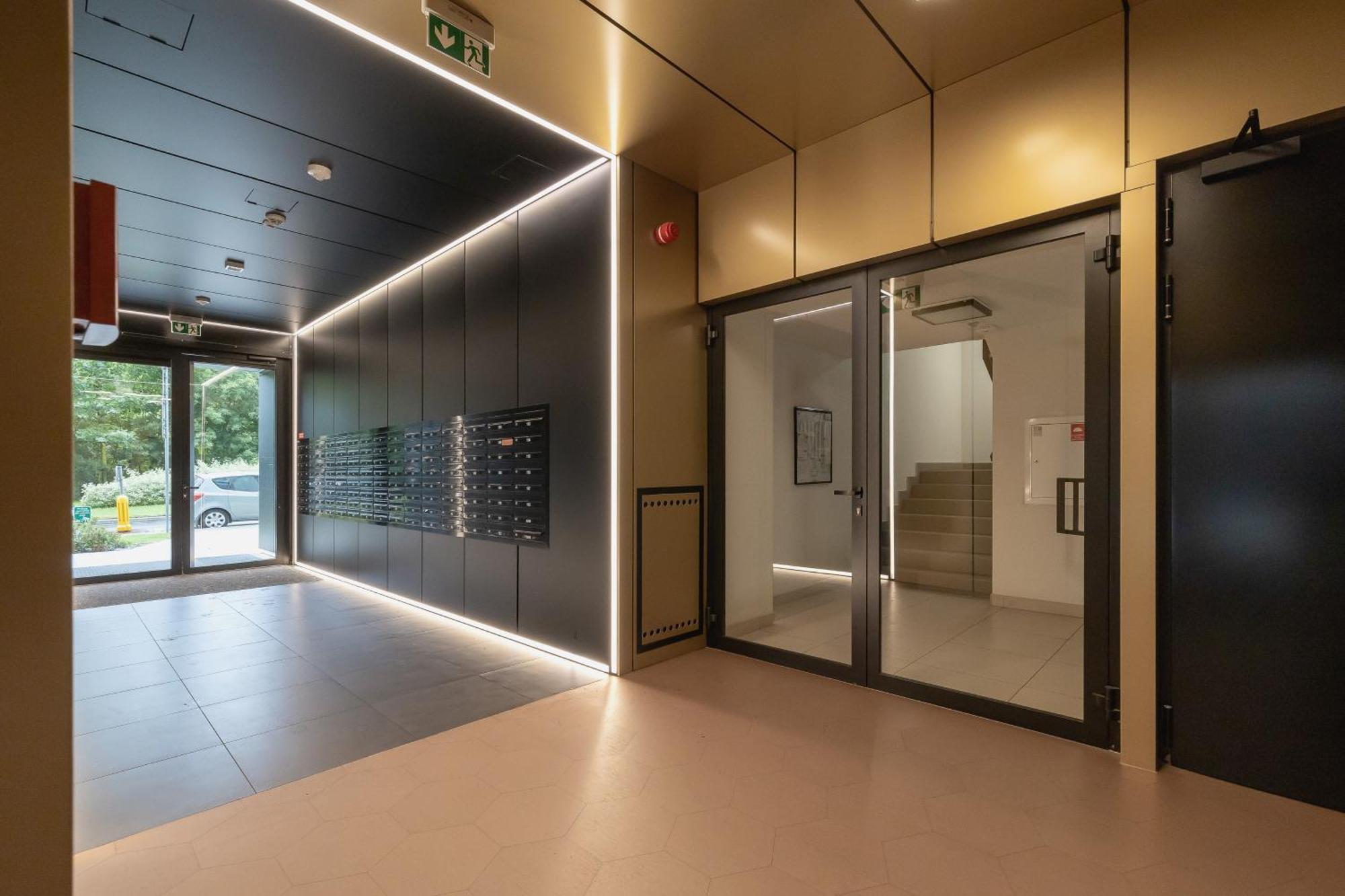 Przestronny Apartament Z Balkonem By Noclegi Renters クラクフ エクステリア 写真